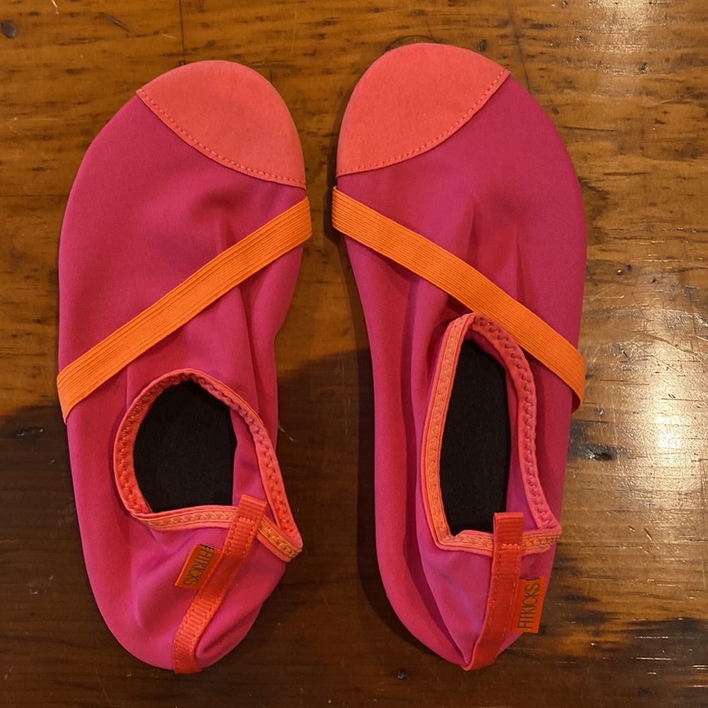 Fitkicks water swimming rafting hiking orange pink shoe Large rubber sole